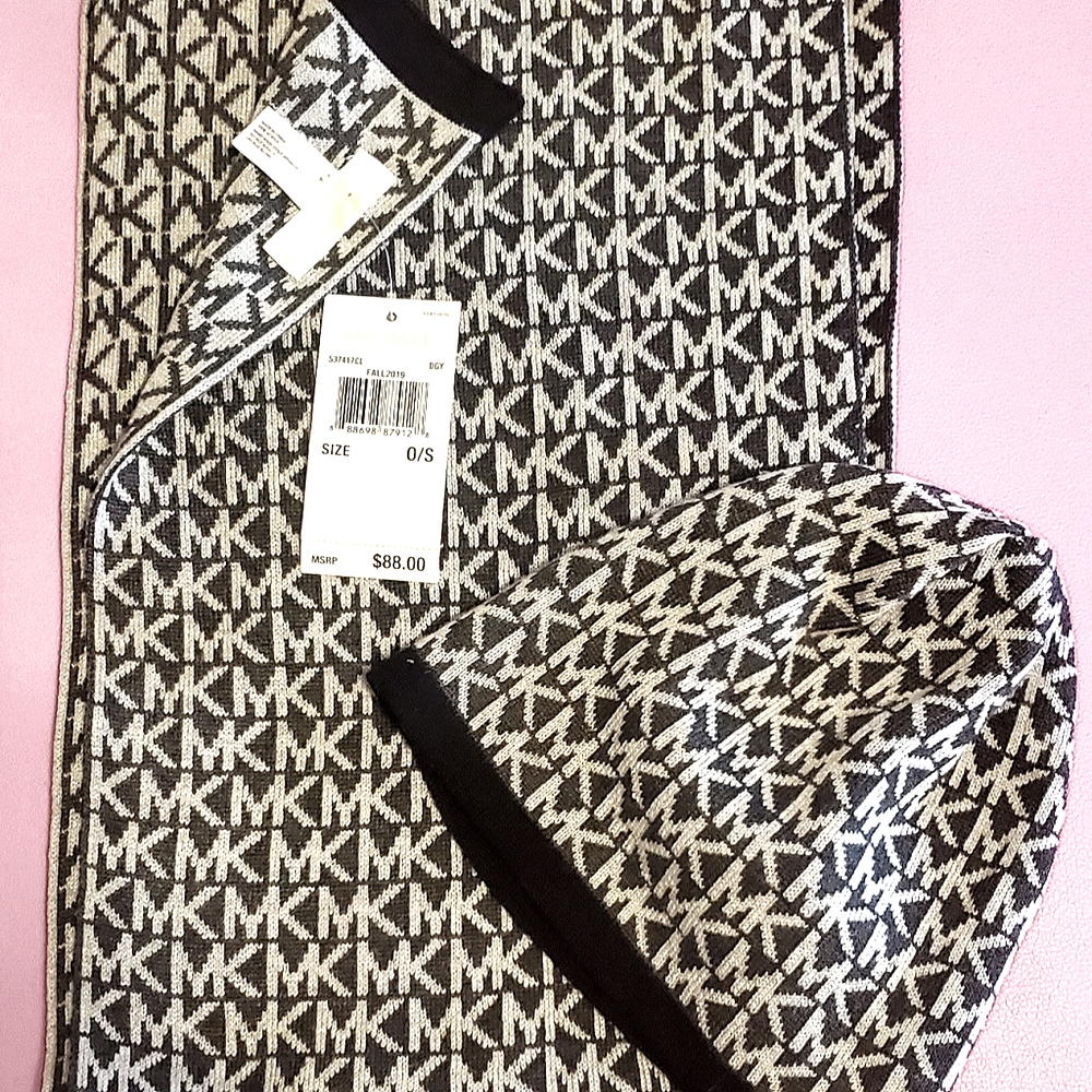 Michael Kors Womens Signature Black & Gray Scarf & Beanie Hat Set Brand New wit